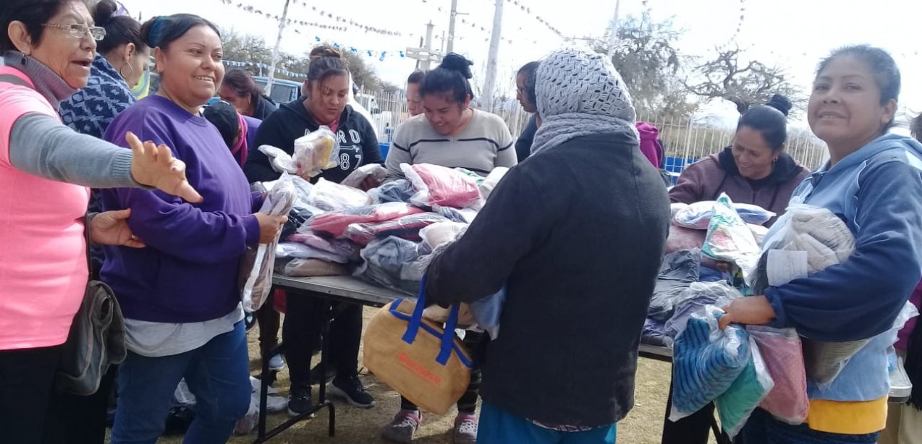 Invitan a participar en programa de donación de ropa invernal 