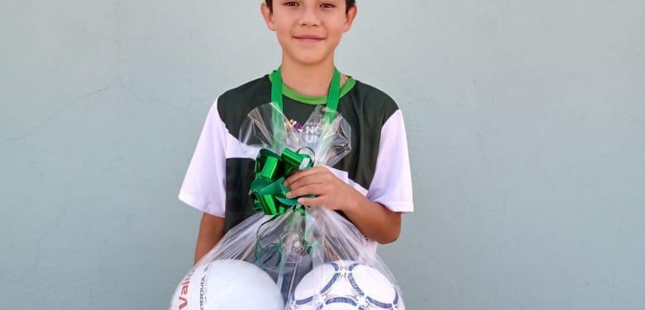Realizan original torneo virtual de dominadas en Soledad