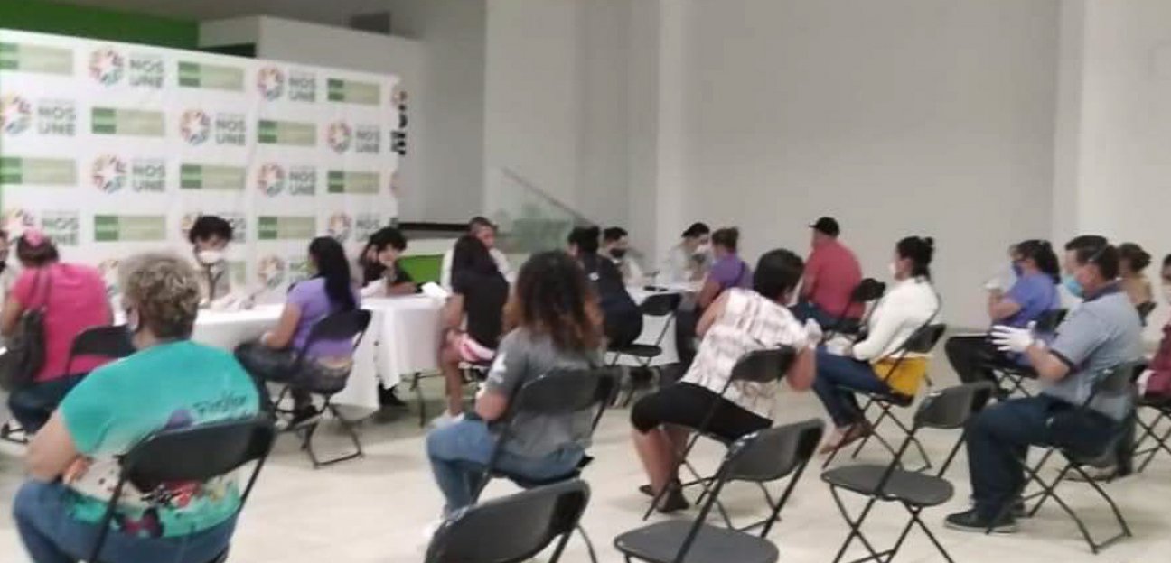 Emprendedores reciben apoyos para reactivar economía local
