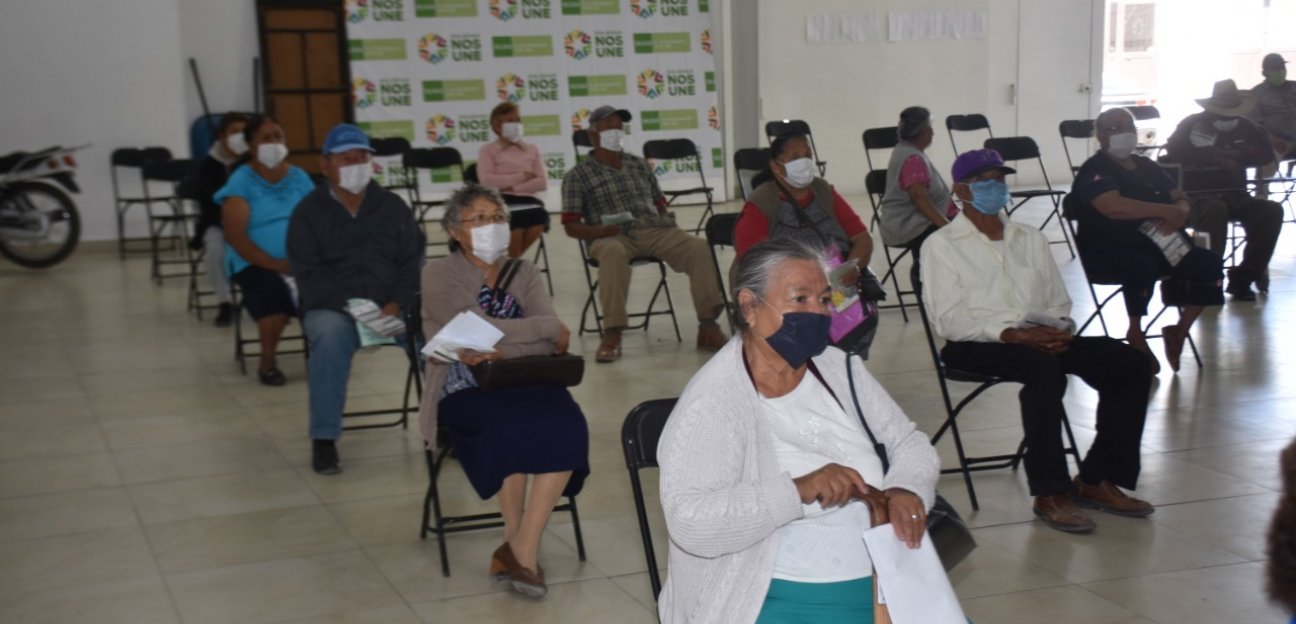 En apego a recomendaciones sanitarias, se realizó la entrega de apoyos federales 