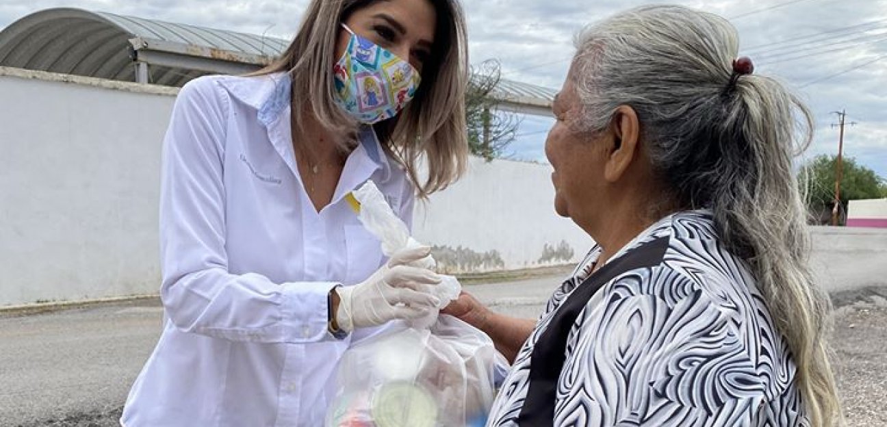 Continúa DIF de Soledad con entrega de despensas a personas en condición  vulnerable