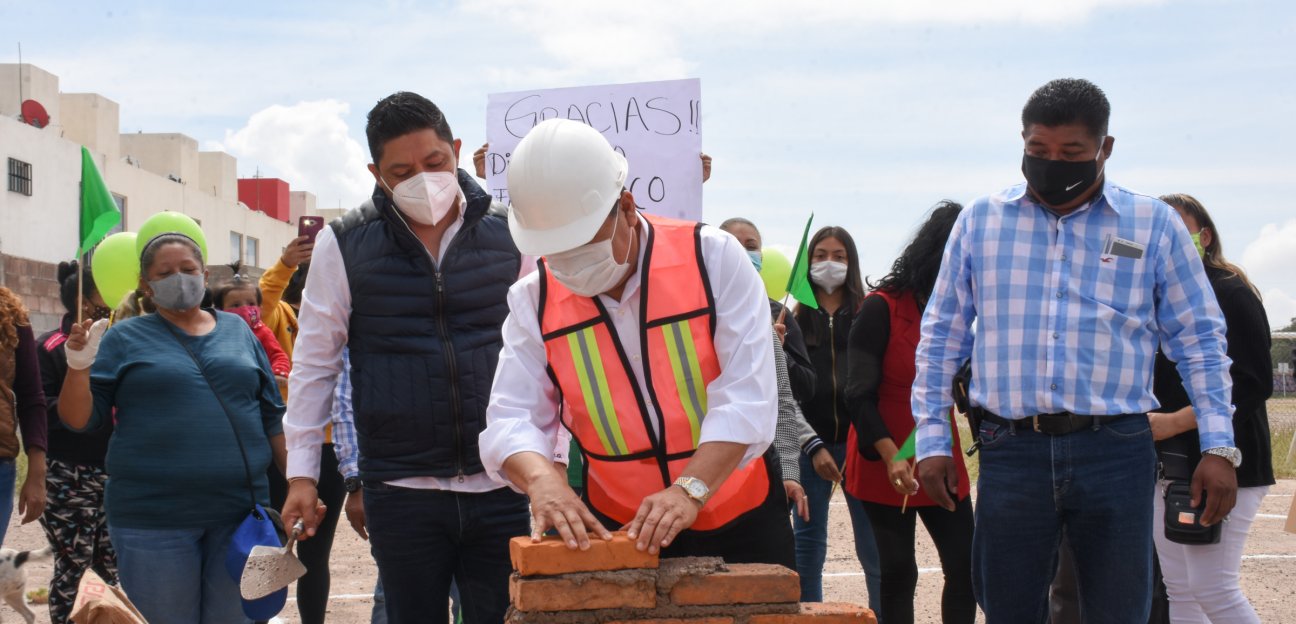 Ayuntamiento de Soledad impulsa la construcción de espacios educativos