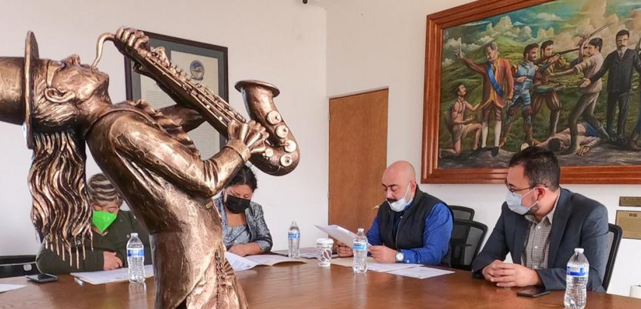 El Sax contará con bibliotecas y estatua en Soledad