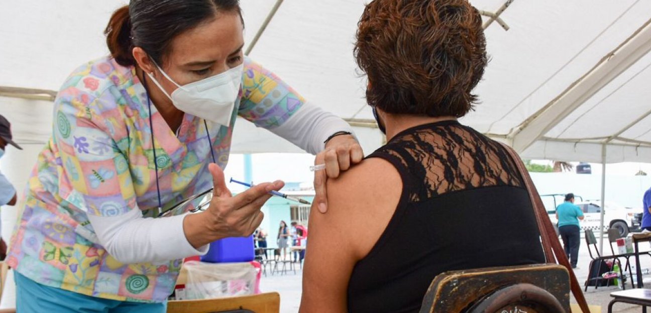 Ayuntamiento de Soledad invita a la población de 18 años y más a vacunarse