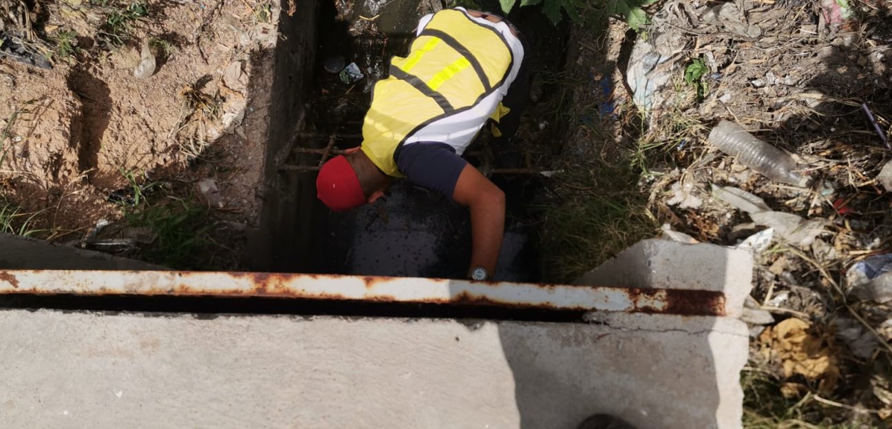 Se desazolva un kilómetro de red de  agua residual en el Fraccionamiento La Virgen 