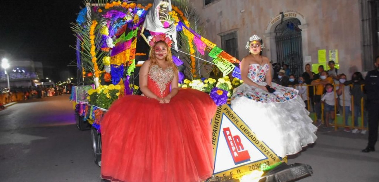 Todo un éxito el magno desfile que pone fin al Xantolo en tu Ciudad en SGS