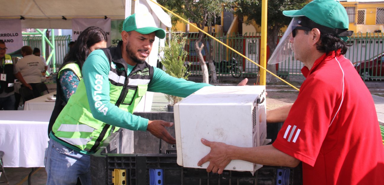 La coordinación de Ecología ha recolectado 350 aparatos eléctricos del inicio del programa Verde Ciudadano a la fecha