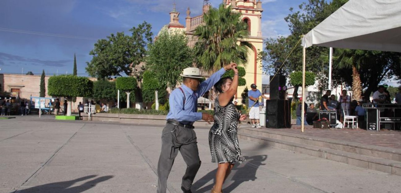 Todo un éxito resultó el inicio de los Domingos de Música y Ritmos Inolvidables en Soledad