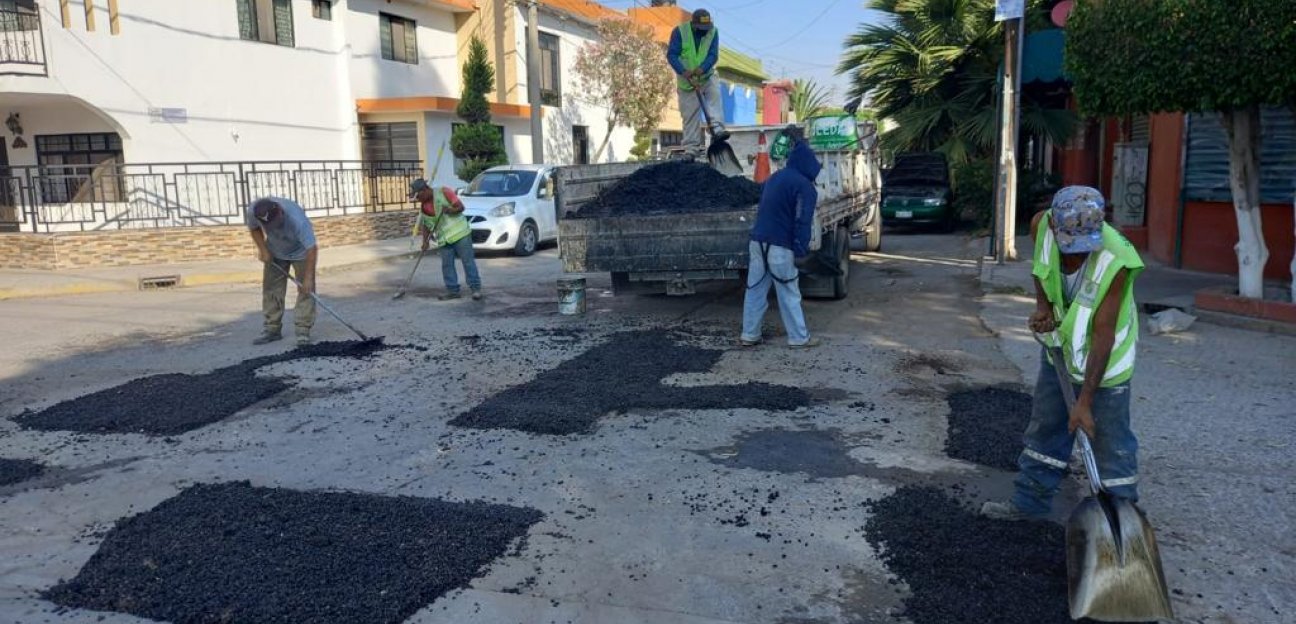 Respuesta Ciudadana bachea caminos a comunidades 