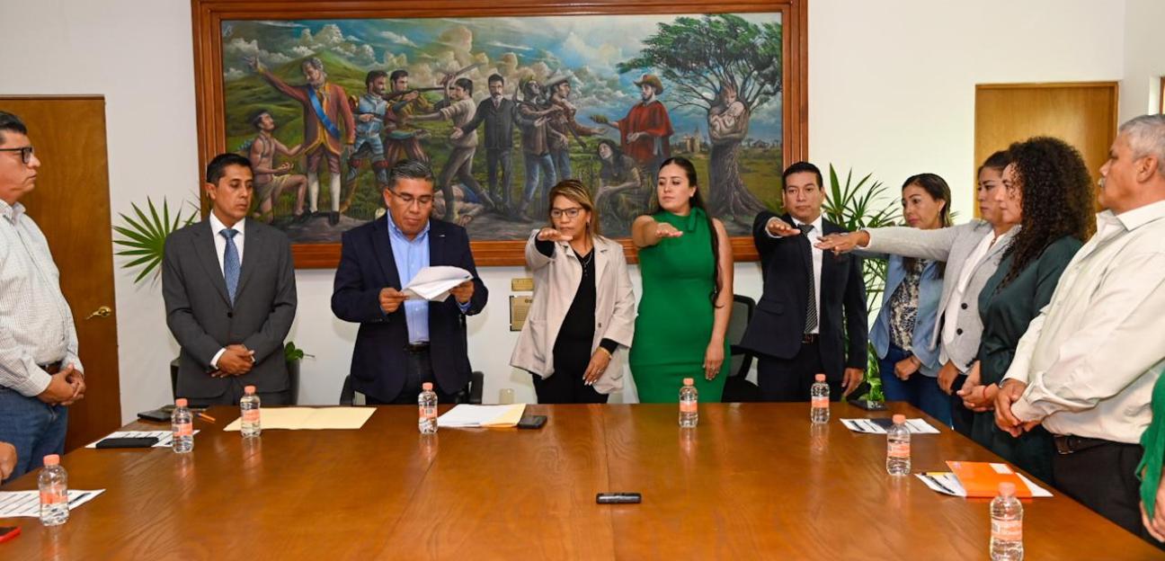 Con compromiso y unidad, gabinete en Soledad de Graciano Sánchez inicia funciones