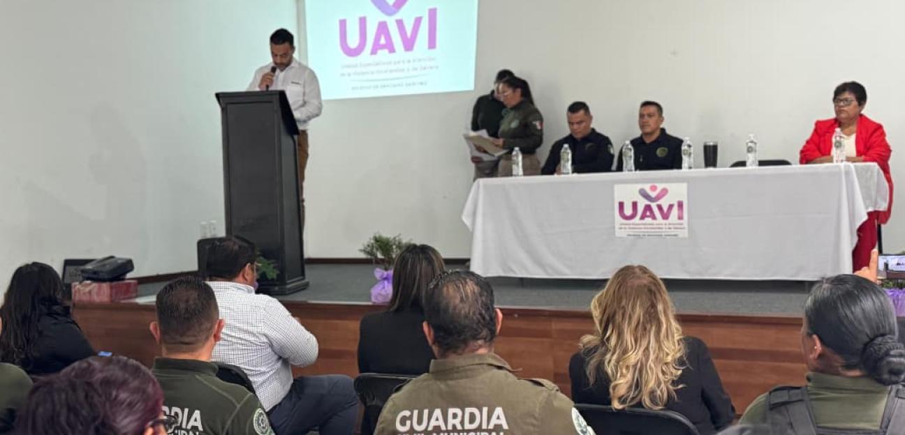 Policías de Soledad se certifican en atención integral de grupos vulnerables, en sinergia con sector privado