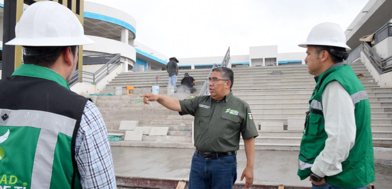 Juan Manuel Navarro Muñiz supervisa avances de la nueva Unidad Administrativa Municipal en avenida San Pedro