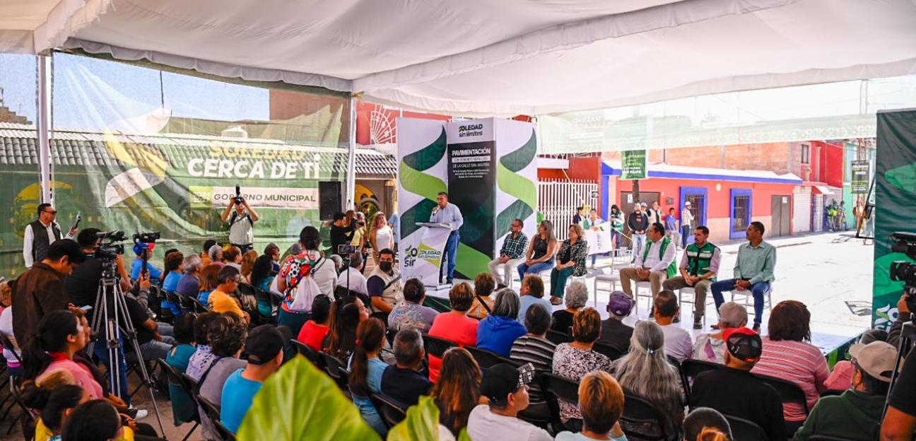Alcalde Navarro Muñiz impulsa la transformación de la colonia San Felipe con nueva obra de pavimentación