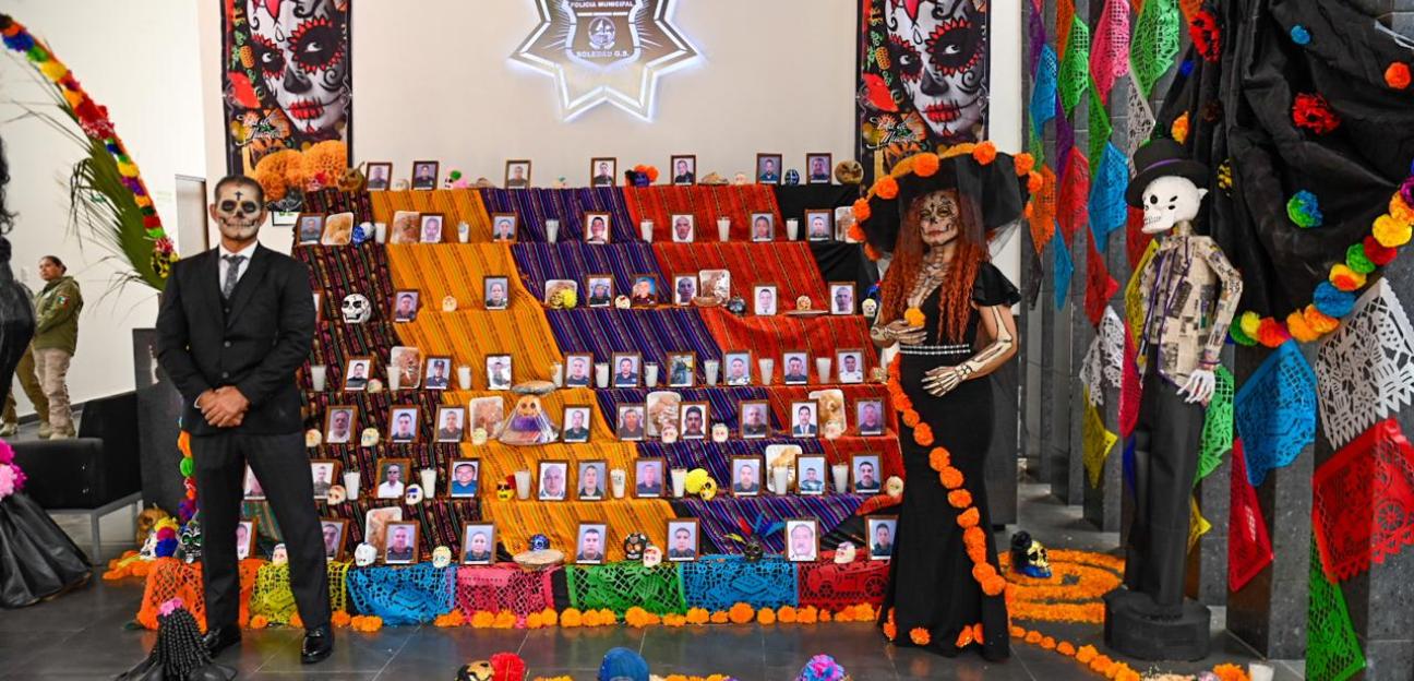 Con ofrenda monumental, Guardia Civil Municipal de Soledad honra memoria de oficiales caídos