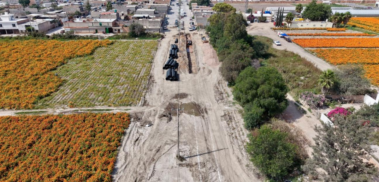 Juan Manuel Navarro destaca avance de la transformación de av. Ponciano Arriaga